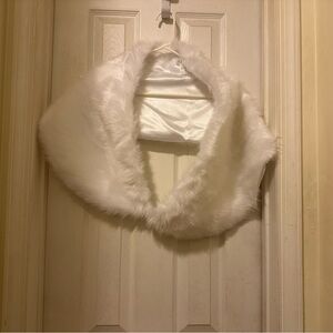 Tion Design White Faux Fur Wrap